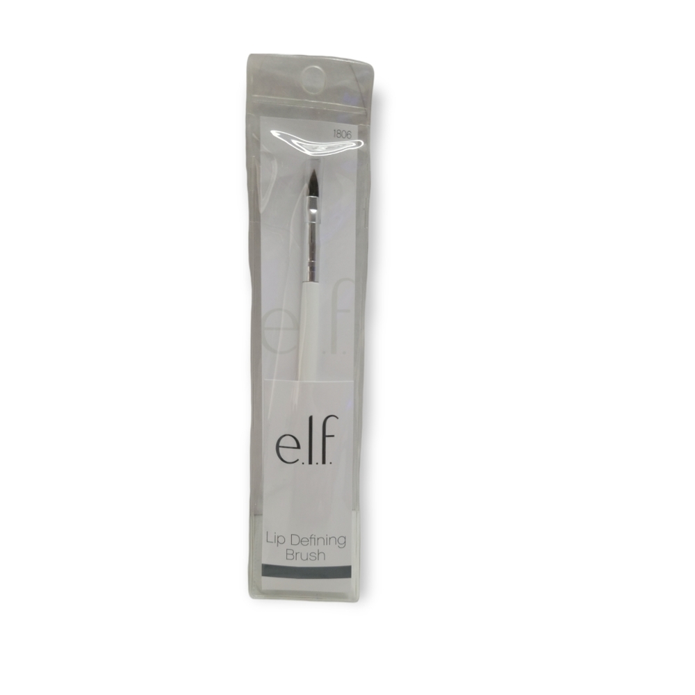 NEW* Lip Defining Brush